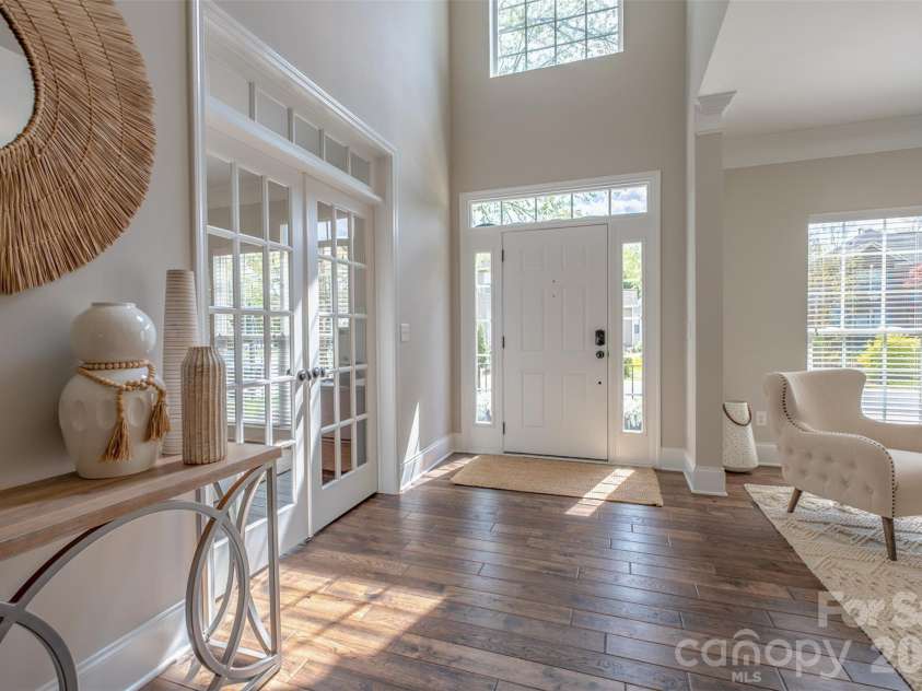 913 Grayscroft Drive, Waxhaw, NC 28173.  MLS# CAR4400630, YatesRealty ID 36526. 