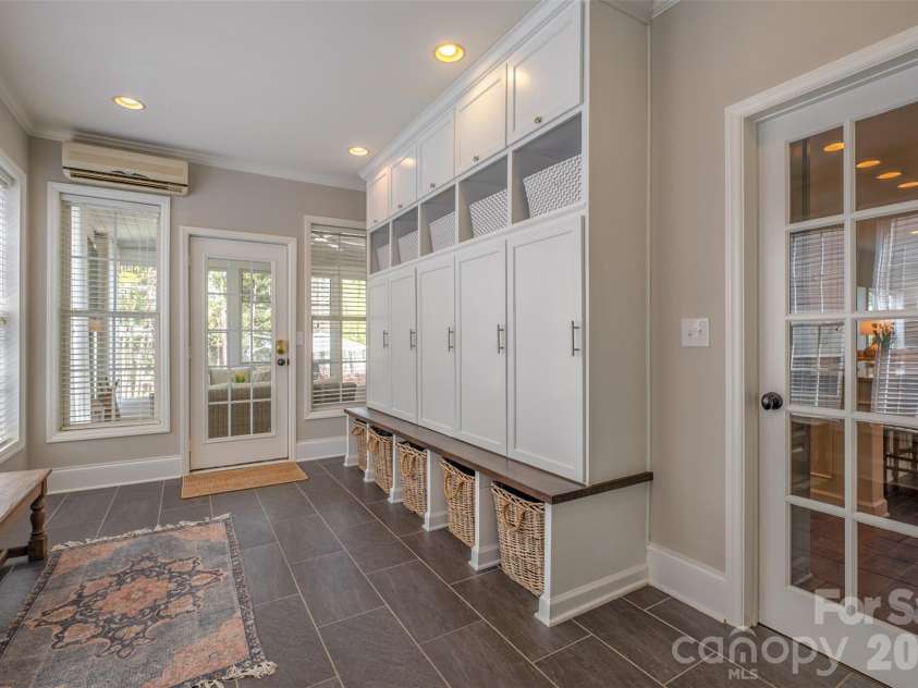 913 Grayscroft Drive, Waxhaw, NC 28173.  MLS# CAR4400630, YatesRealty ID 36526. 