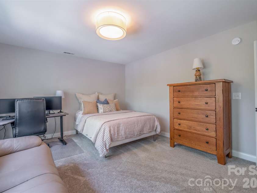 913 Grayscroft Drive, Waxhaw, NC 28173.  MLS# CAR4400630, YatesRealty ID 36526. 