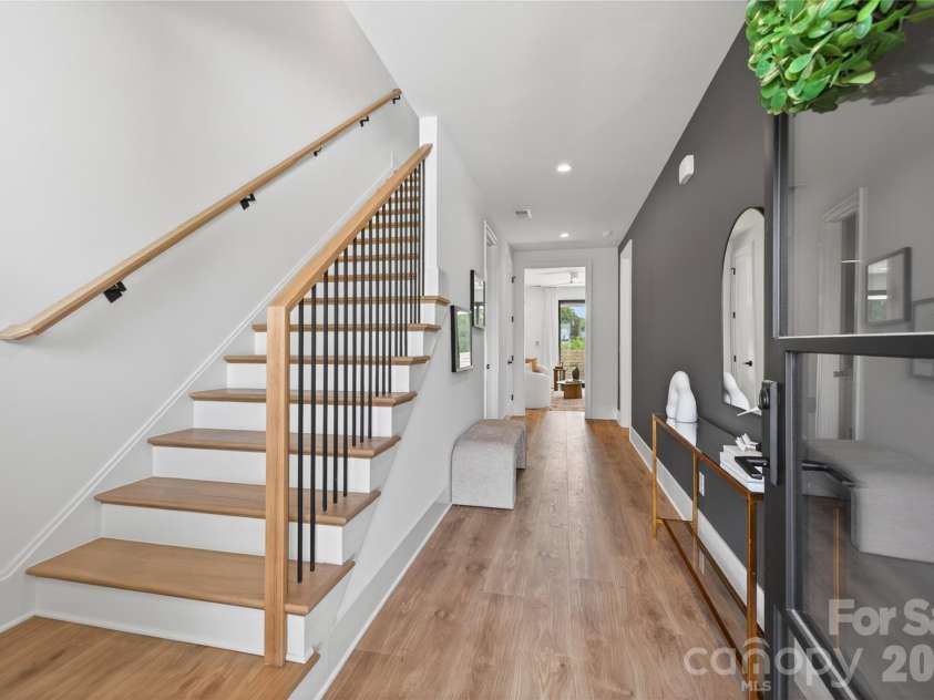 408 Dover Avenue, Charlotte, NC 28209.  MLS# CAR4382503, YatesRealty ID 36527. 