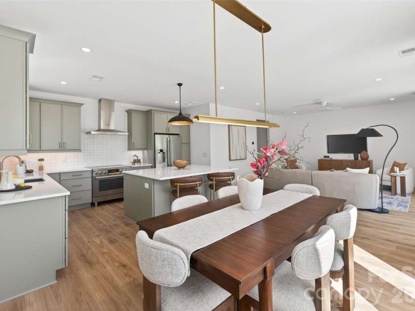 408 Dover Avenue, Charlotte, NC 28209.  MLS# CAR4382503, YatesRealty ID 36527. 