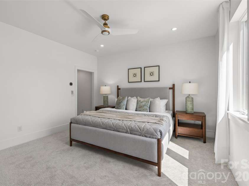 408 Dover Avenue, Charlotte, NC 28209.  MLS# CAR4382503, YatesRealty ID 36527. 