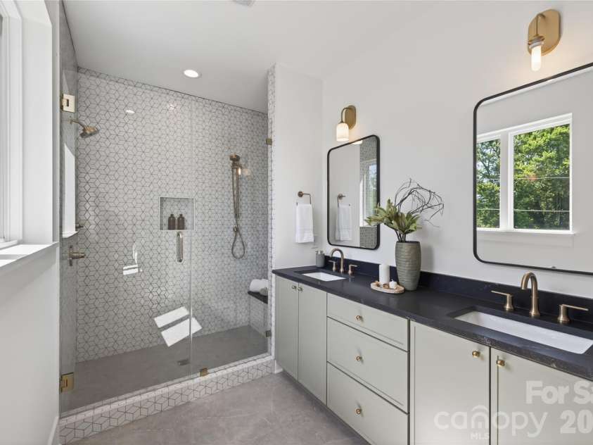 408 Dover Avenue, Charlotte, NC 28209.  MLS# CAR4382503, YatesRealty ID 36527. 