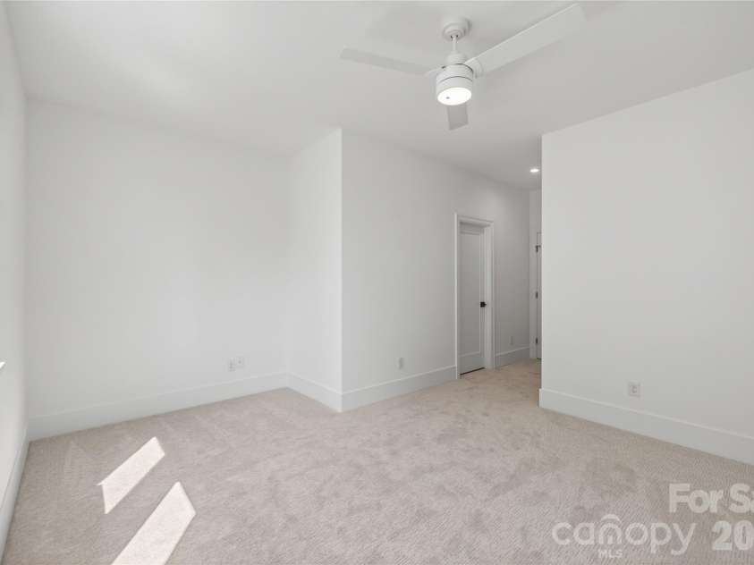 408 Dover Avenue, Charlotte, NC 28209.  MLS# CAR4382503, YatesRealty ID 36527. 