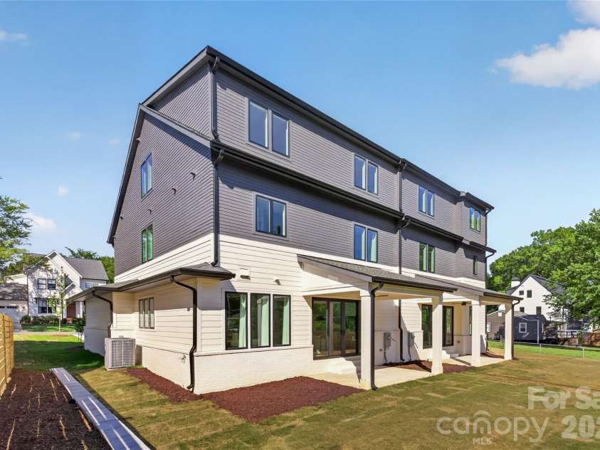 408 Dover Avenue, Charlotte, NC 28209.  MLS# CAR4382503, YatesRealty ID 36527. 