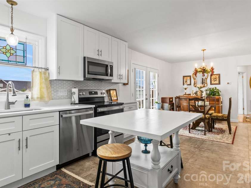 158 Baxter Road, Cherryville, NC 28021.  MLS# CAR4402188, YatesRealty ID 36530. 