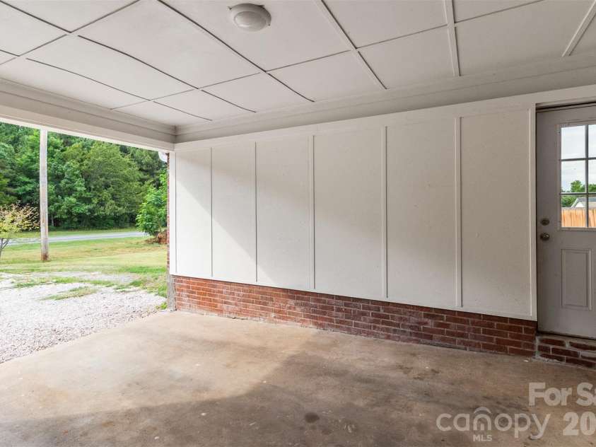 158 Baxter Road, Cherryville, NC 28021.  MLS# CAR4402188, YatesRealty ID 36530. 