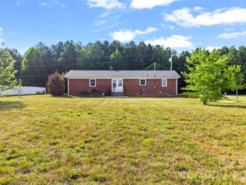 158 Baxter Road, Cherryville, NC 28021.  MLS# CAR4402188, YatesRealty ID 36530. 