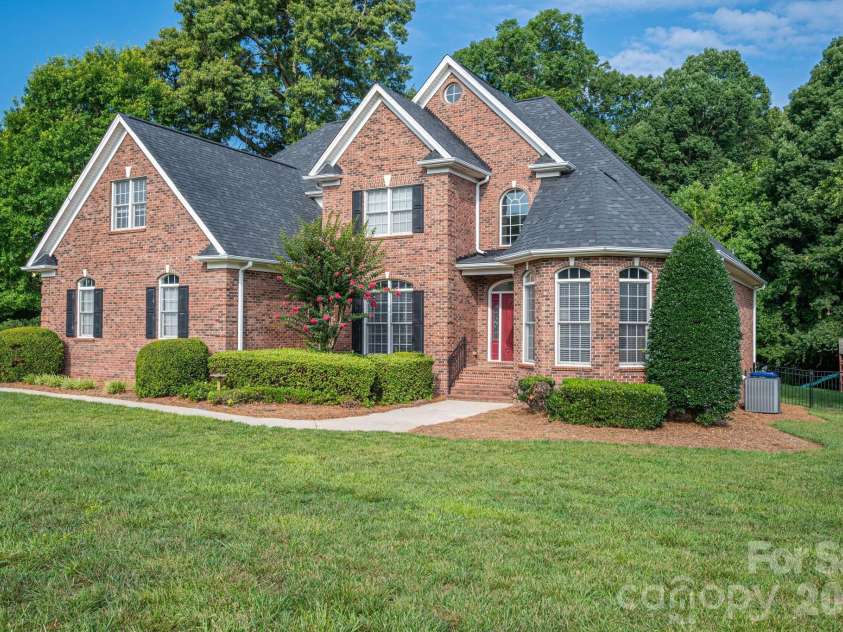 5021 Graystone Estates Drive, Belmont, NC 28012.  MLS# CAR4399399, YatesRealty ID 36531. 