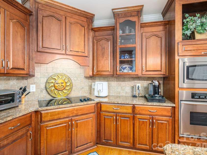 5021 Graystone Estates Drive, Belmont, NC 28012.  MLS# CAR4399399, YatesRealty ID 36531. 