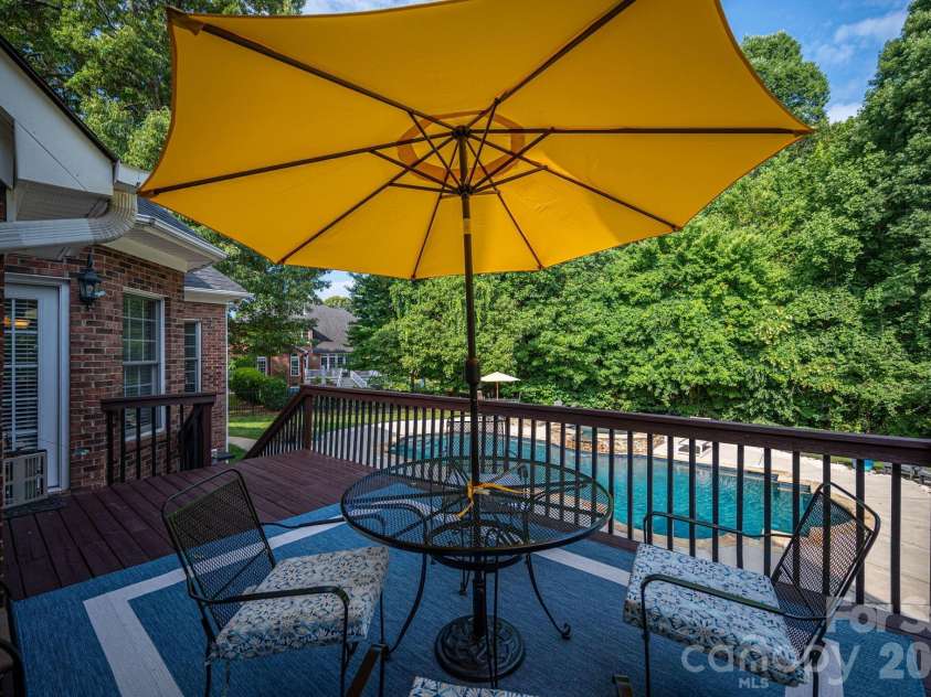 5021 Graystone Estates Drive, Belmont, NC 28012.  MLS# CAR4399399, YatesRealty ID 36531. 