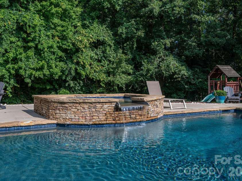 5021 Graystone Estates Drive, Belmont, NC 28012.  MLS# CAR4399399, YatesRealty ID 36531. 