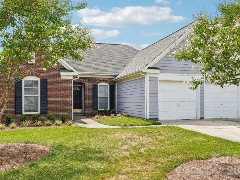 4689 Wycliff Court, Concord, NC 28027.  MLS# CAR4403053, YatesRealty ID 36532. 