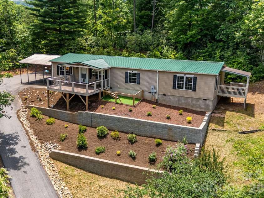 112 Reeves Road, Leicester, NC 28748.  MLS# CAR4392321, YatesRealty ID 36533. 