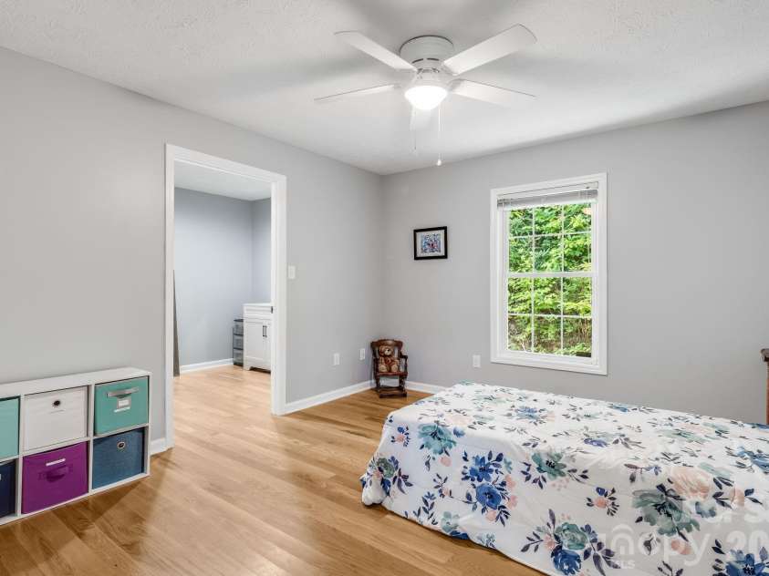 112 Reeves Road, Leicester, NC 28748.  MLS# CAR4392321, YatesRealty ID 36533. 