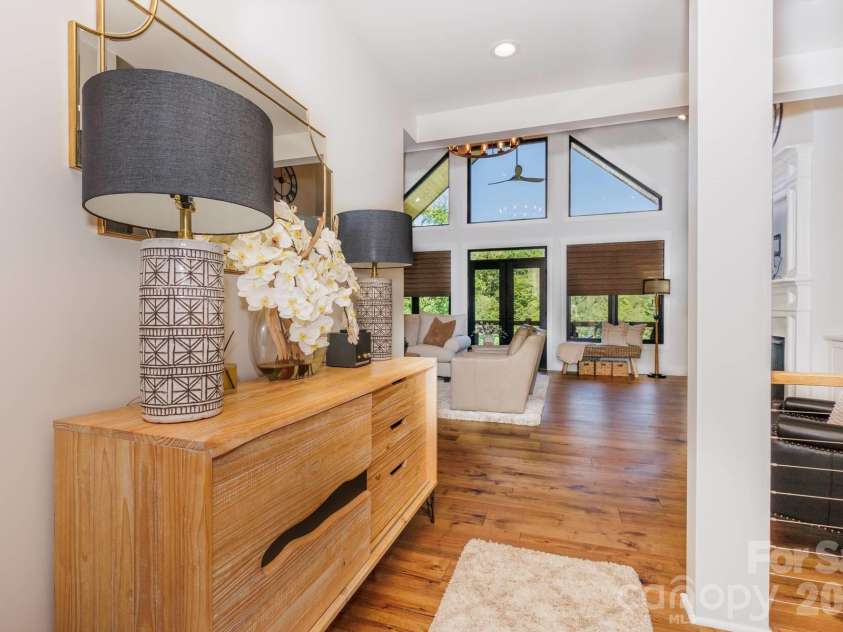 273 Alarka Point, Bryson City, NC 28713.  MLS# CAR4391193, YatesRealty ID 36534. Entry