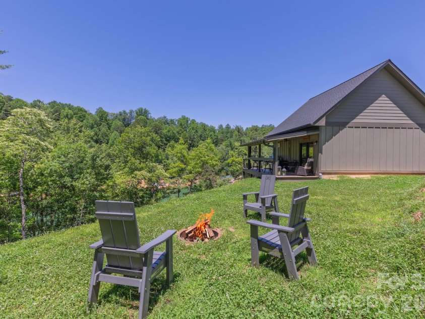 273 Alarka Point, Bryson City, NC 28713.  MLS# CAR4391193, YatesRealty ID 36534. Fire Pit and Stargazing area