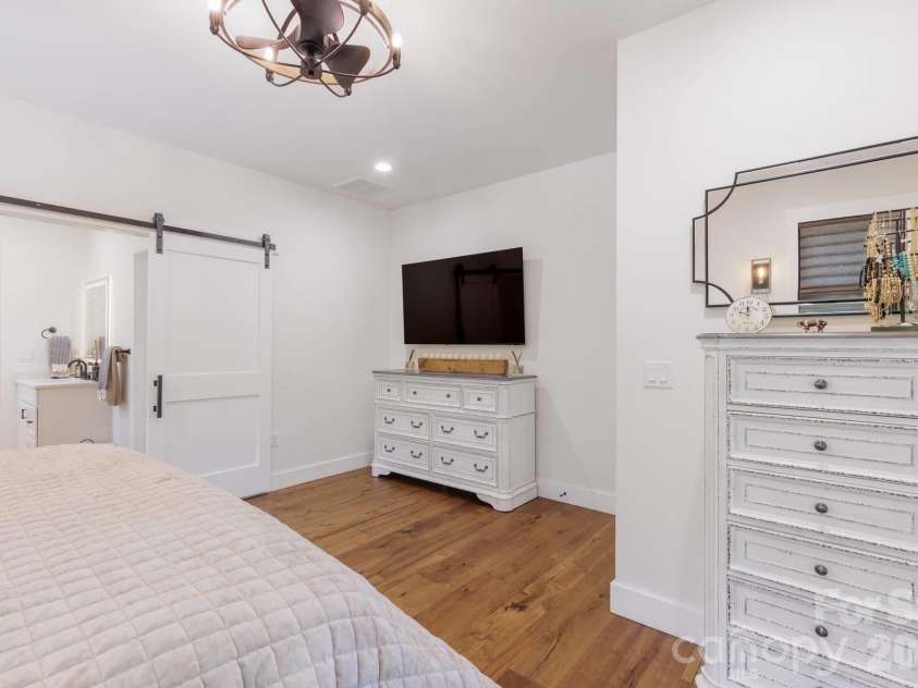 273 Alarka Point, Bryson City, NC 28713.  MLS# CAR4391193, YatesRealty ID 36534. Primary Bedroom