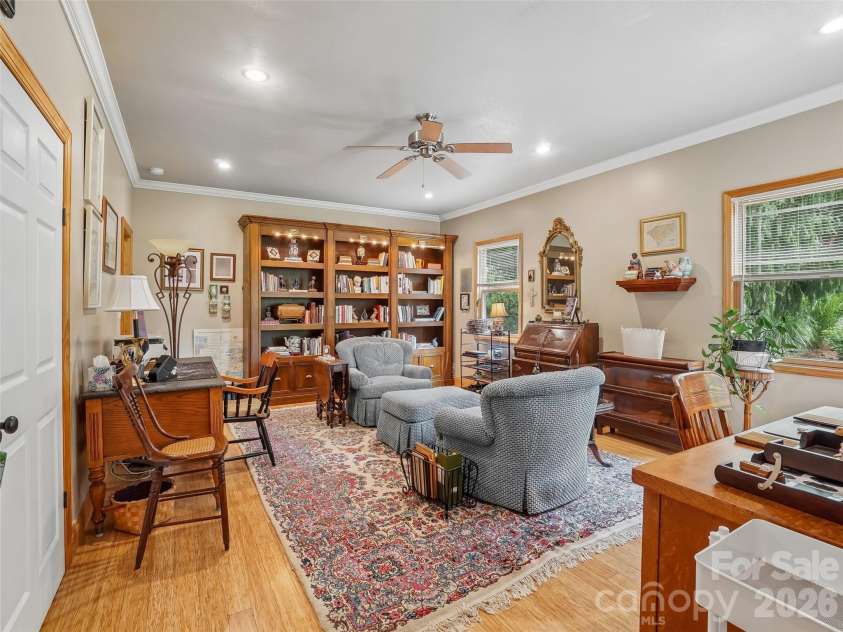 300 Pinnacle Peak Lane, Flat Rock, NC 28731.  MLS# CAR4401014, YatesRealty ID 36535. 