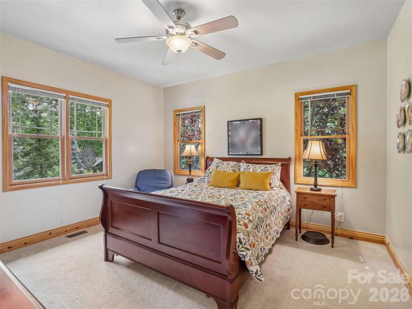 300 Pinnacle Peak Lane, Flat Rock, NC 28731.  MLS# CAR4401014, YatesRealty ID 36535. 