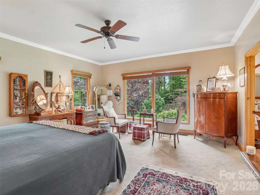 300 Pinnacle Peak Lane, Flat Rock, NC 28731.  MLS# CAR4401014, YatesRealty ID 36535. 