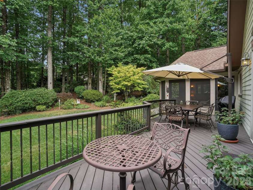 300 Pinnacle Peak Lane, Flat Rock, NC 28731.  MLS# CAR4401014, YatesRealty ID 36535. 