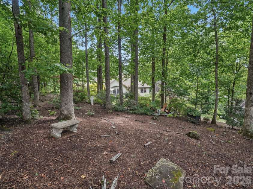 300 Pinnacle Peak Lane, Flat Rock, NC 28731.  MLS# CAR4401014, YatesRealty ID 36535. 
