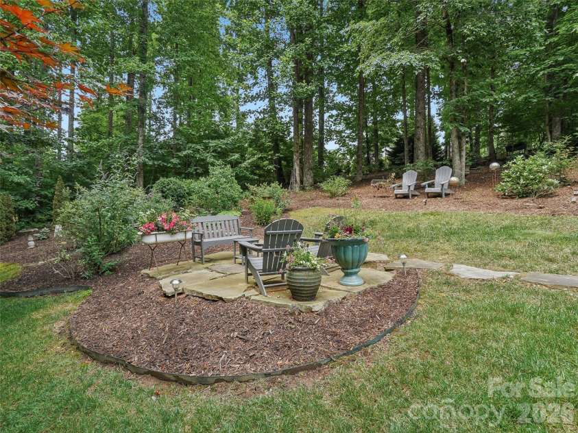 300 Pinnacle Peak Lane, Flat Rock, NC 28731.  MLS# CAR4401014, YatesRealty ID 36535. 