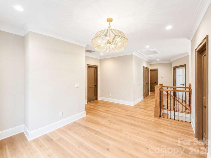 4828 Walker Road, Charlotte, NC 28211.  MLS# CAR4402962, YatesRealty ID 36538. 