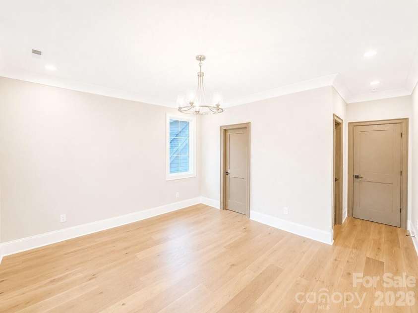 4828 Walker Road, Charlotte, NC 28211.  MLS# CAR4402962, YatesRealty ID 36538. 