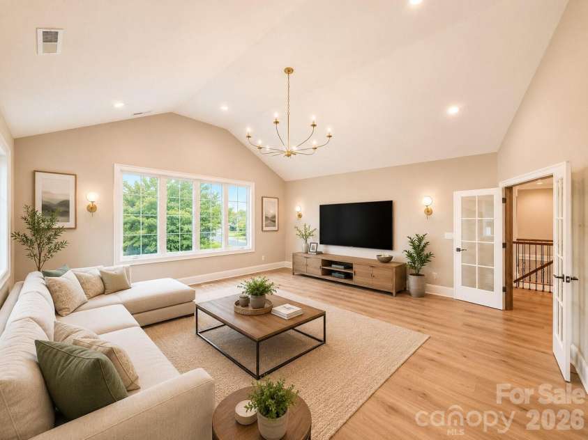 4828 Walker Road, Charlotte, NC 28211.  MLS# CAR4402962, YatesRealty ID 36538. 