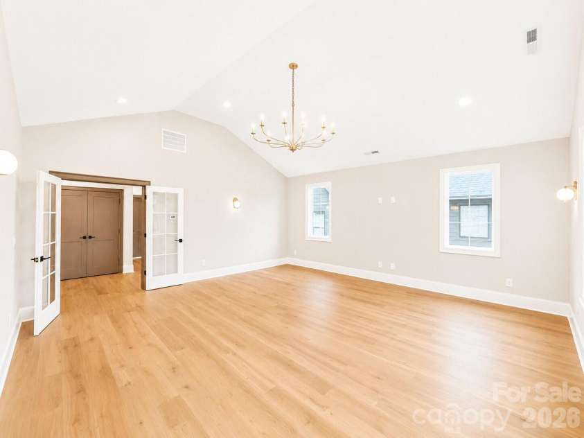 4828 Walker Road, Charlotte, NC 28211.  MLS# CAR4402962, YatesRealty ID 36538. 