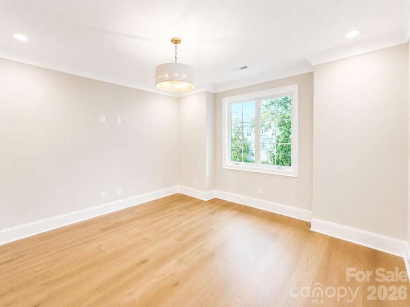4828 Walker Road, Charlotte, NC 28211.  MLS# CAR4402962, YatesRealty ID 36538. 