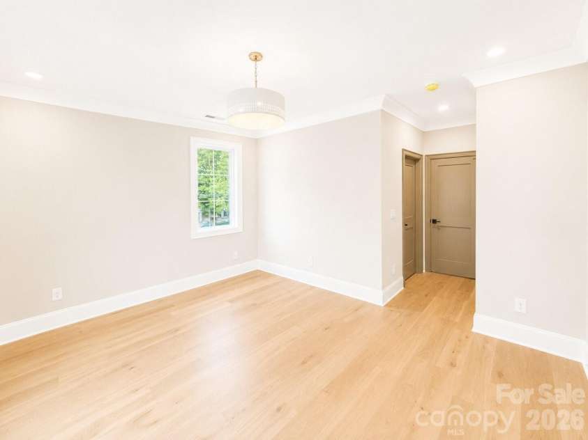 4828 Walker Road, Charlotte, NC 28211.  MLS# CAR4402962, YatesRealty ID 36538. 
