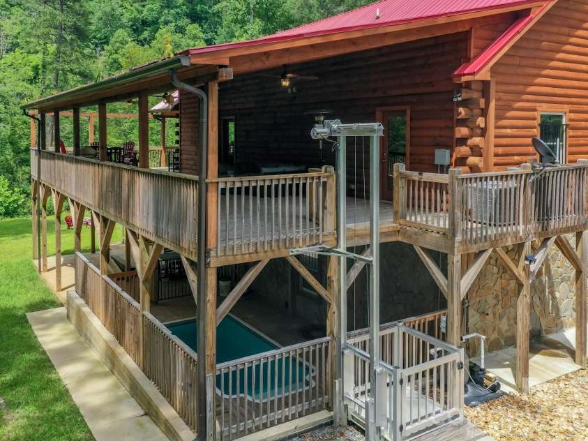 371 Redbird Drive, Lake Lure, NC 28746.  MLS# CAR4377100, YatesRealty ID 36539. 