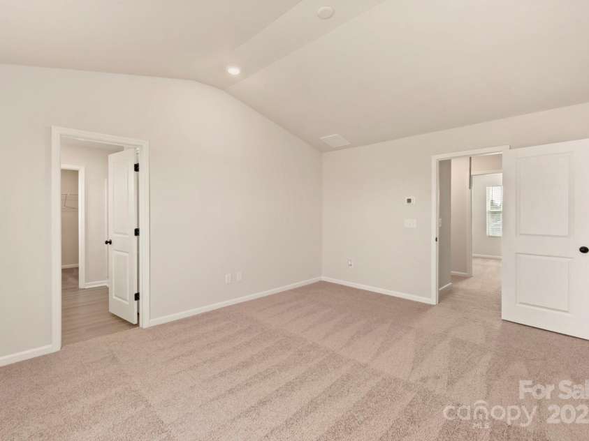 1072 Russell Drive, Winston Salem, NC 27127.  MLS# CAR4273528, YatesRealty ID 3654. 