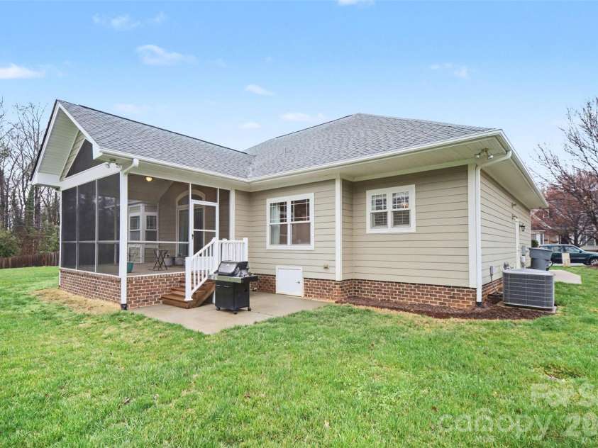 1139 Moray Court, Charlotte, NC 28211.  MLS# CAR4351091, YatesRealty ID 3654. Back Patio