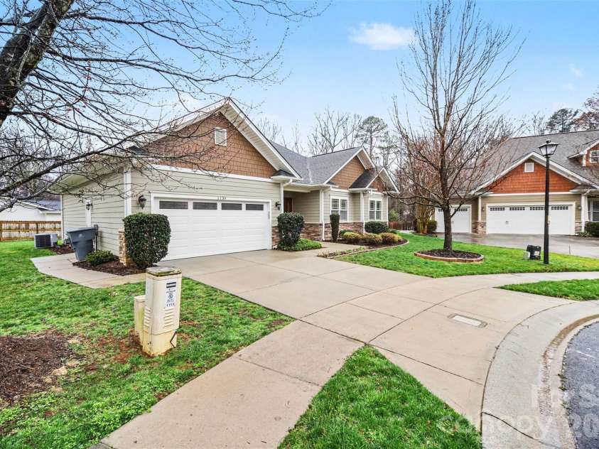 1139 Moray Court, Charlotte, NC 28211.  MLS# CAR4351091, YatesRealty ID 3654. Front Exterior