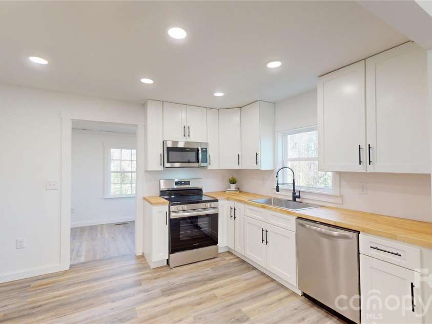 245 Carolina Avenue, Forest City, NC 28043.  MLS# CAR4400628, YatesRealty ID 36540. 