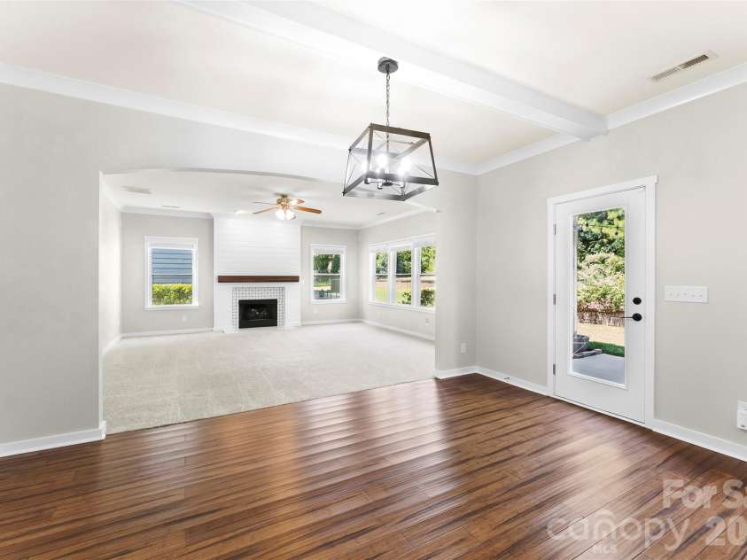 2238 Bluebell Way, Tega Cay, SC 29708.  MLS# CAR4400868, YatesRealty ID 36542. Dining Area