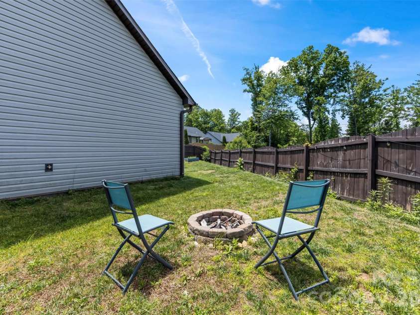 115 Water Leaf Drive, Weaverville, NC 28787.  MLS# CAR4389207, YatesRealty ID 36543. 