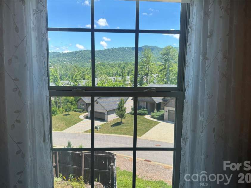 115 Water Leaf Drive, Weaverville, NC 28787.  MLS# CAR4389207, YatesRealty ID 36543. 