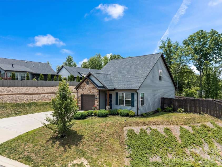 115 Water Leaf Drive, Weaverville, NC 28787.  MLS# CAR4389207, YatesRealty ID 36543. 