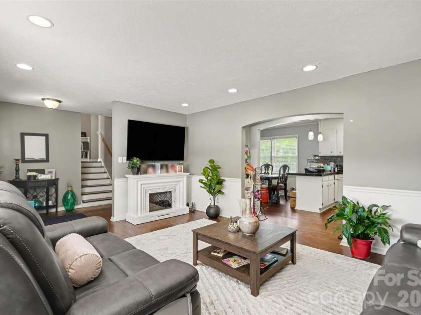 1220 Starlight Drive, Shelby, NC 28152.  MLS# CAR4401292, YatesRealty ID 36544. 