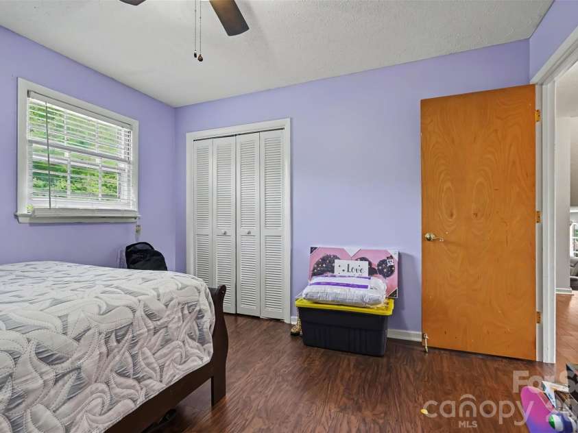 1220 Starlight Drive, Shelby, NC 28152.  MLS# CAR4401292, YatesRealty ID 36544. 