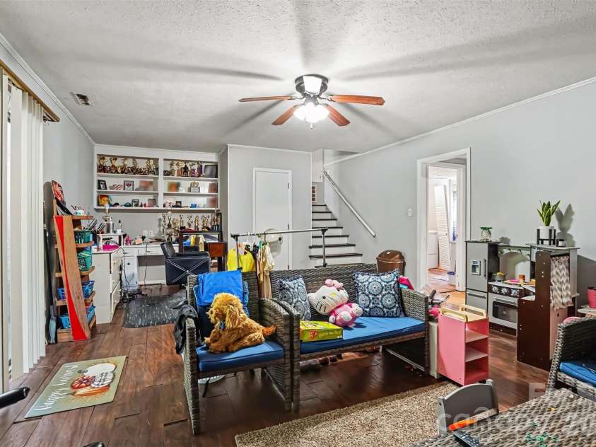 1220 Starlight Drive, Shelby, NC 28152.  MLS# CAR4401292, YatesRealty ID 36544. 