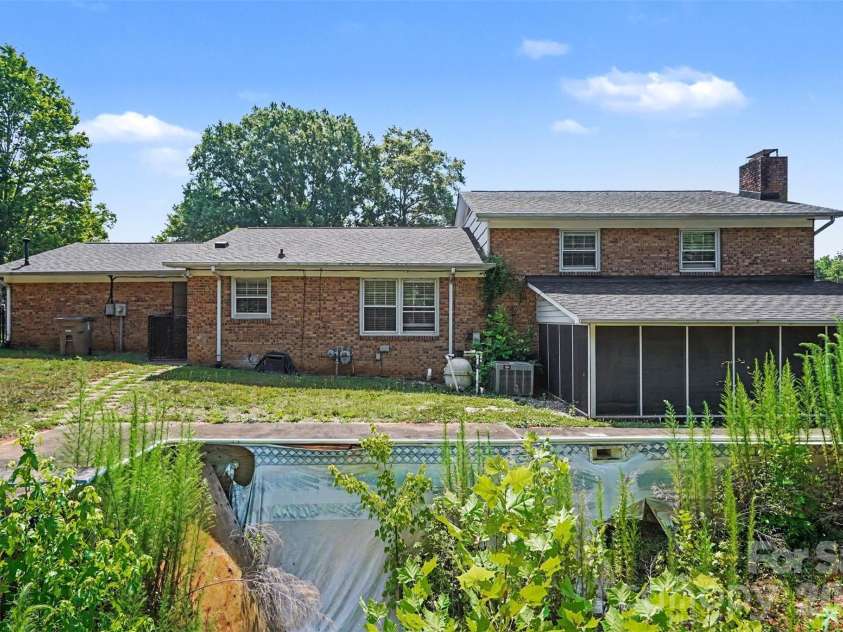 1220 Starlight Drive, Shelby, NC 28152.  MLS# CAR4401292, YatesRealty ID 36544. 
