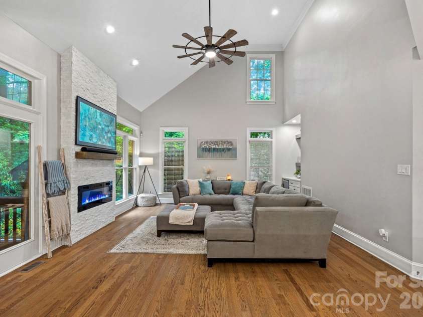 5634 Camelot Drive, Charlotte, NC 28270.  MLS# CAR4389012, YatesRealty ID 36546. 