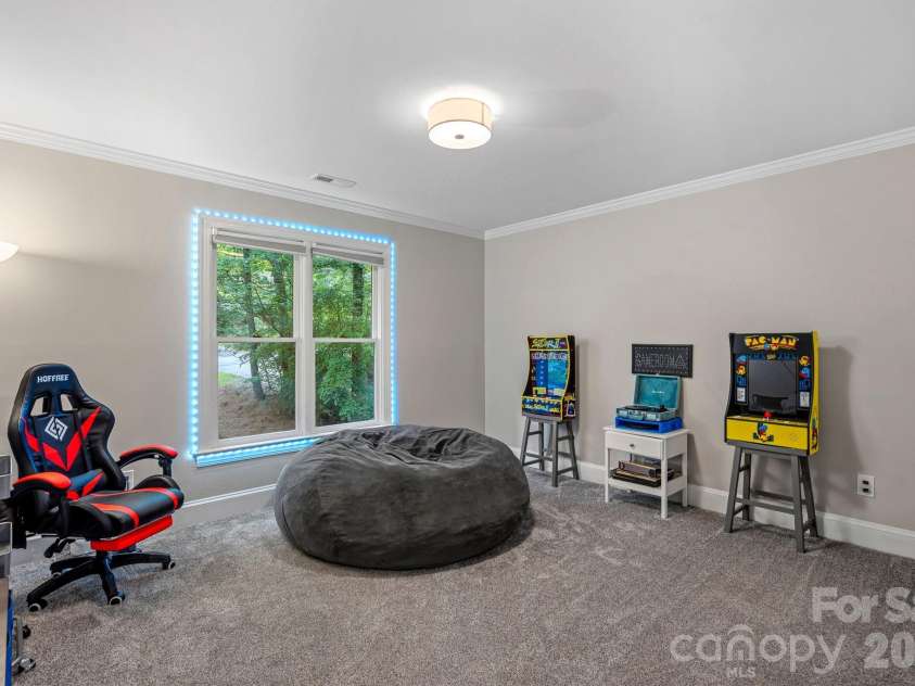 5634 Camelot Drive, Charlotte, NC 28270.  MLS# CAR4389012, YatesRealty ID 36546. 