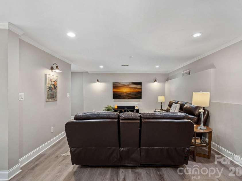 5634 Camelot Drive, Charlotte, NC 28270.  MLS# CAR4389012, YatesRealty ID 36546. 